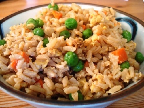 Những món hạn chế ăn khi ra nước ngoài