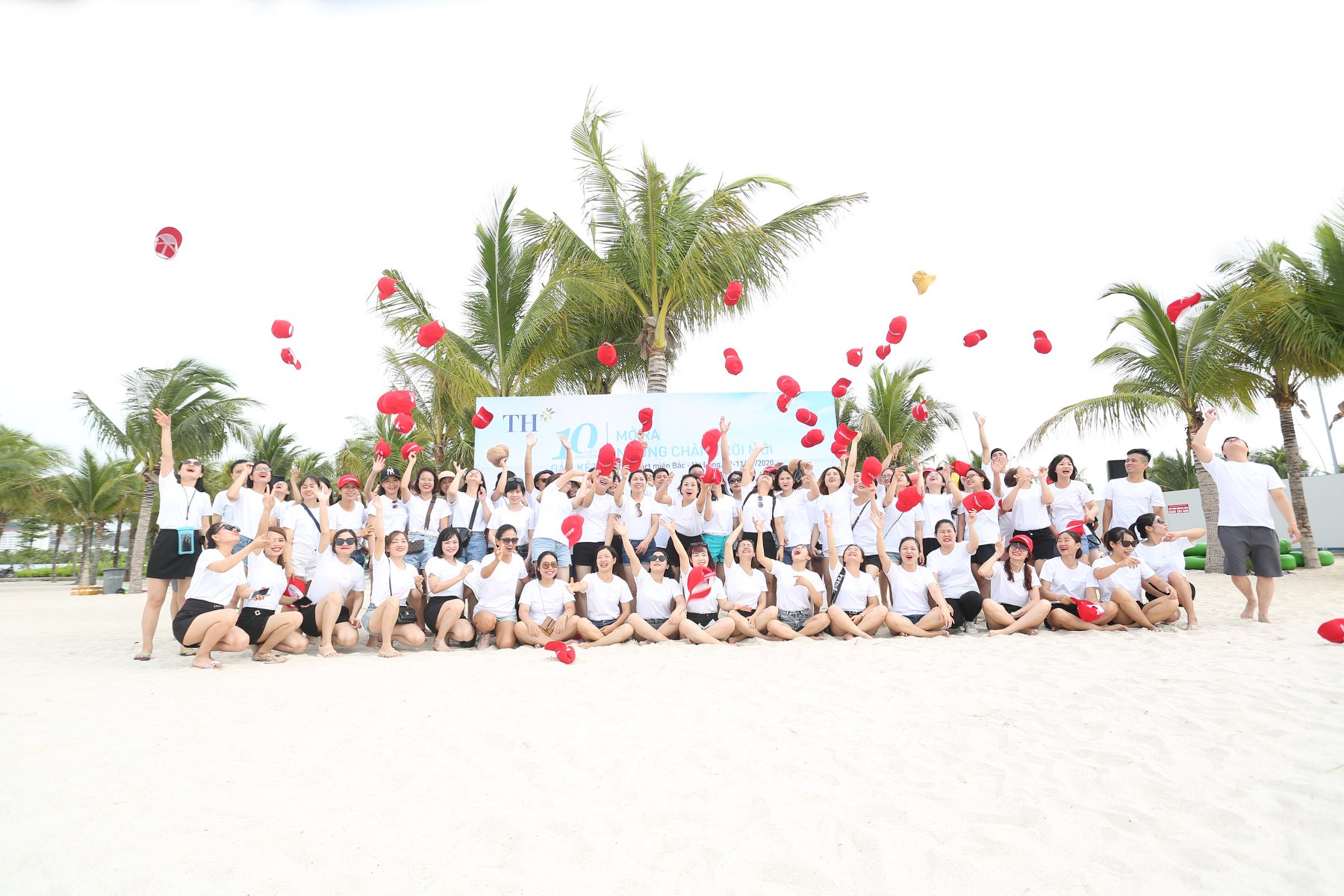 Hạ Long 💑 Điểm đến lý tưởng cho Team Building và Gala Dinner của doanh nghiệp hè 2026