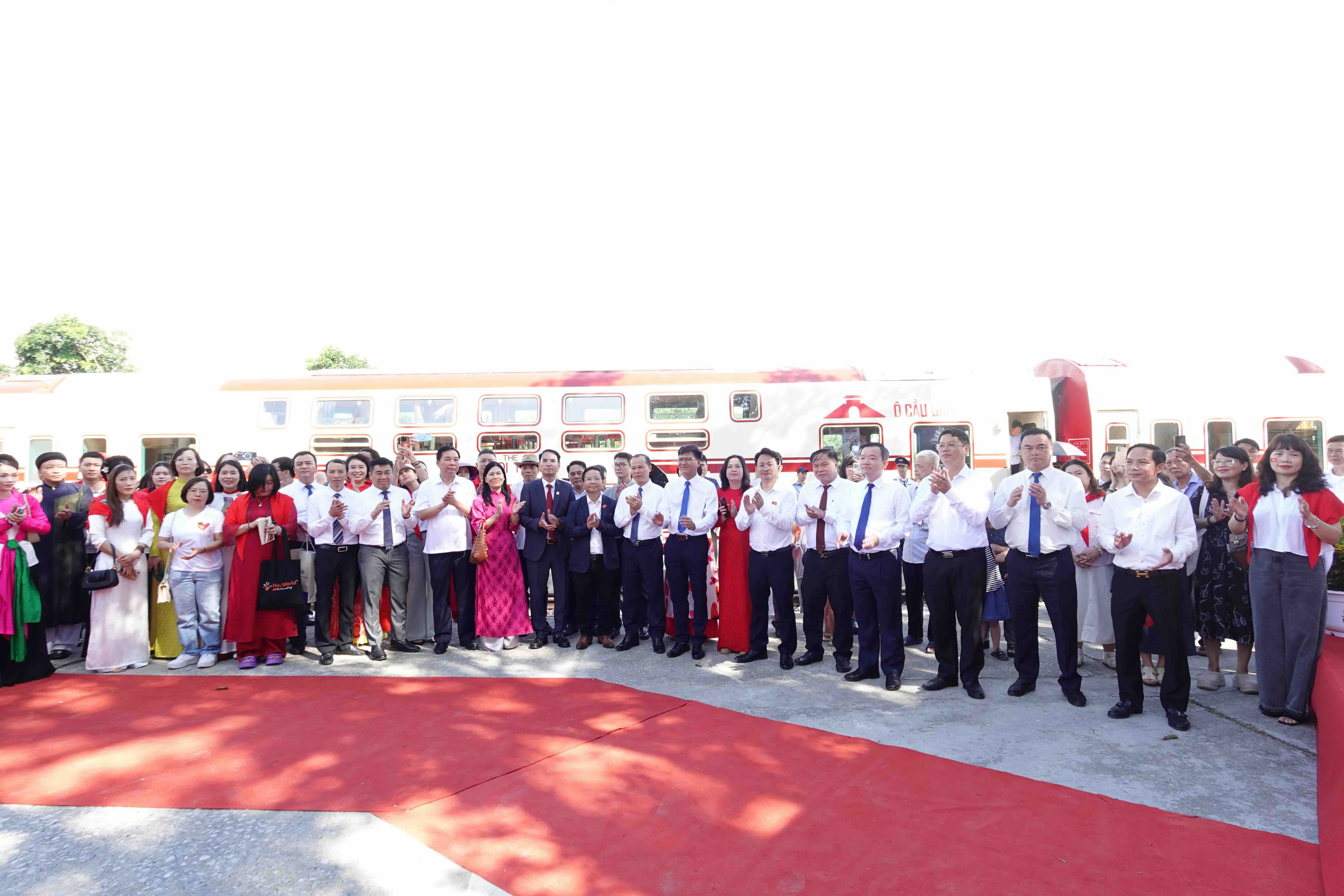 New World Travel khảo sát The Hanoi Train “Hà Nội 5 Cửa Ô” du ngoạn di sản từ Thăng Long đến Kinh Bắc