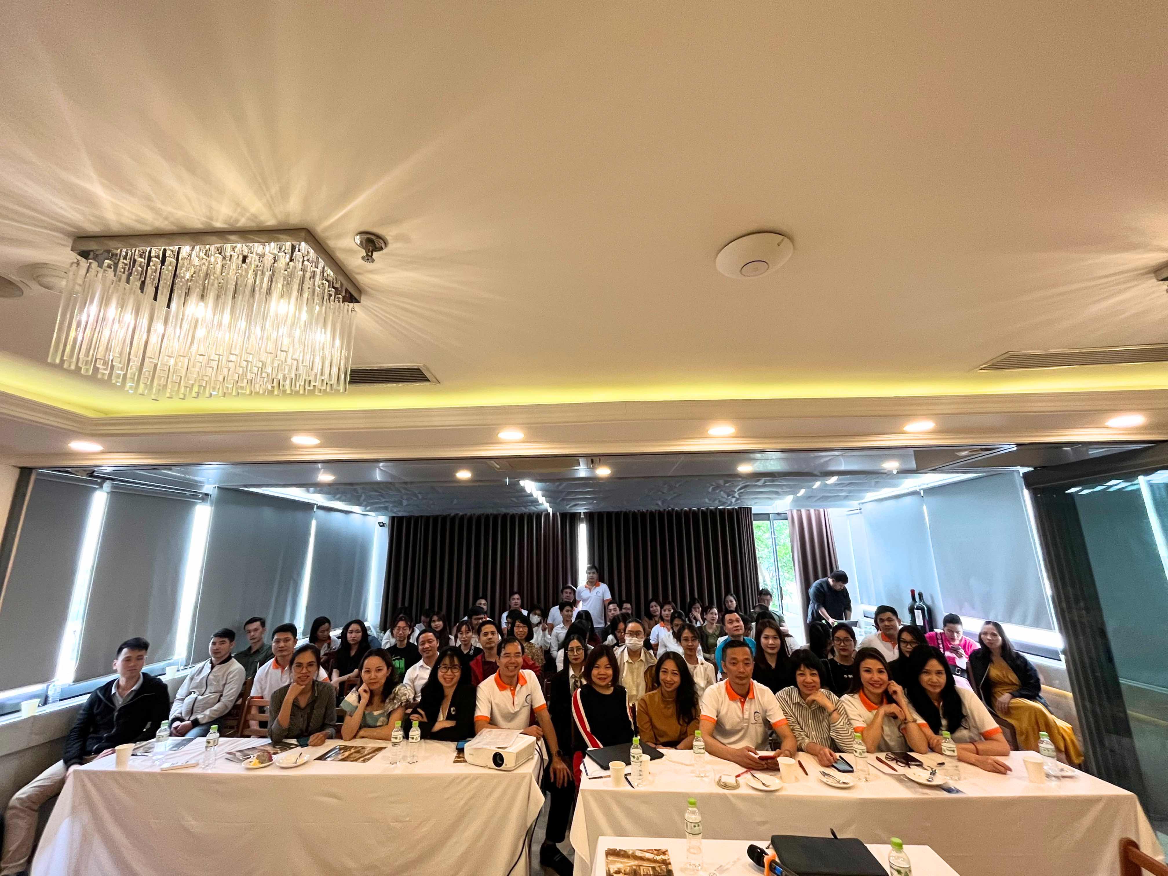 Du lịch Tân Thế Giới - New World Travel tham gia đào tạo nội bộ sản phẩm