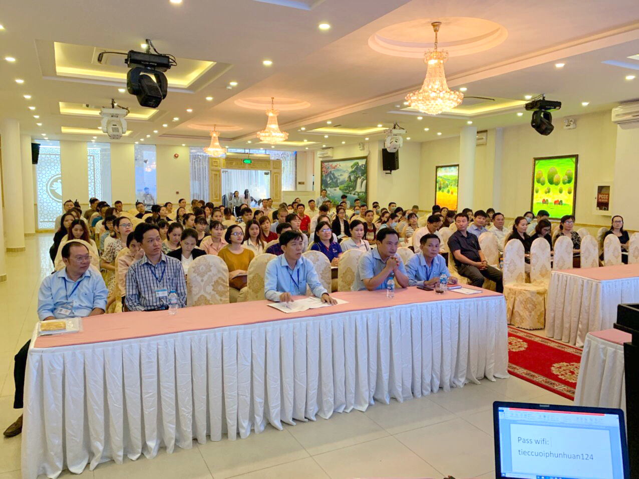 Hội nghị phổ biến các văn bản quy phạm pháp luật mới trong lĩnh vực sản xuất, kinh doanh vật tư thủy sản