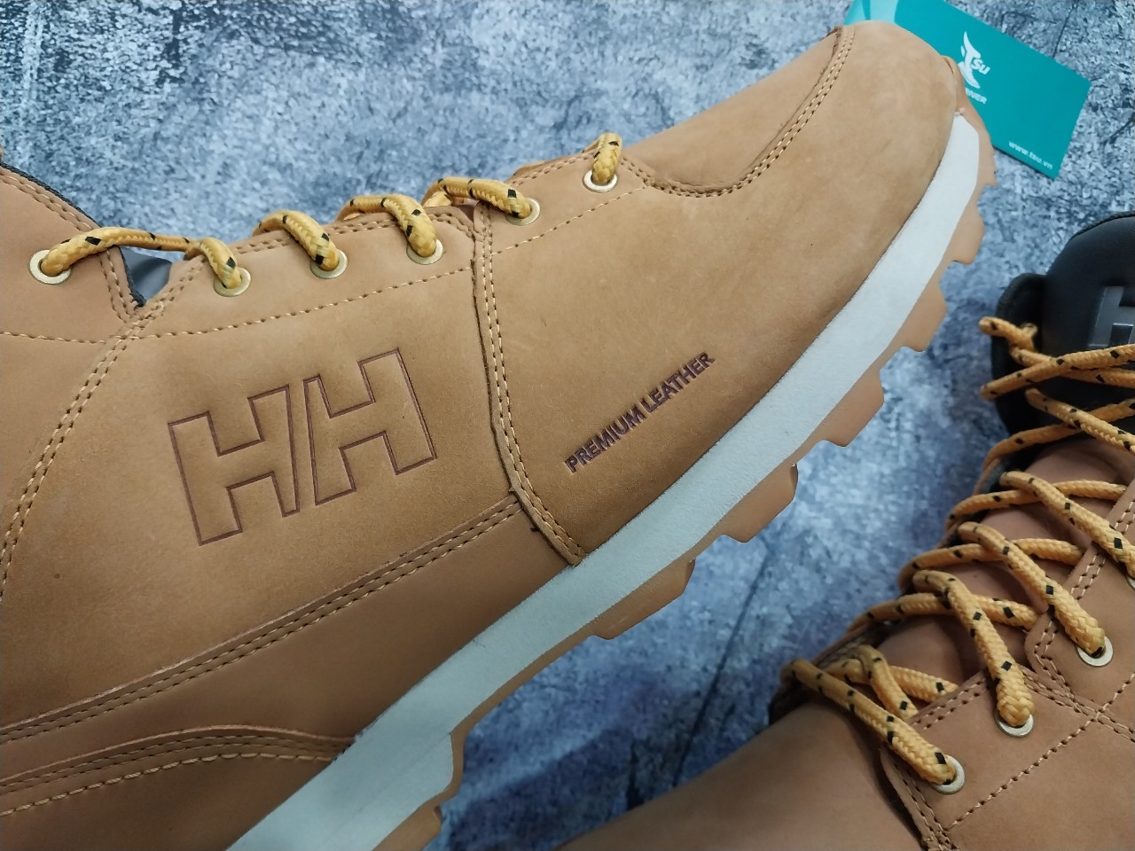 Giày thời trang Helly Hansen leather cổ lửng - Brown