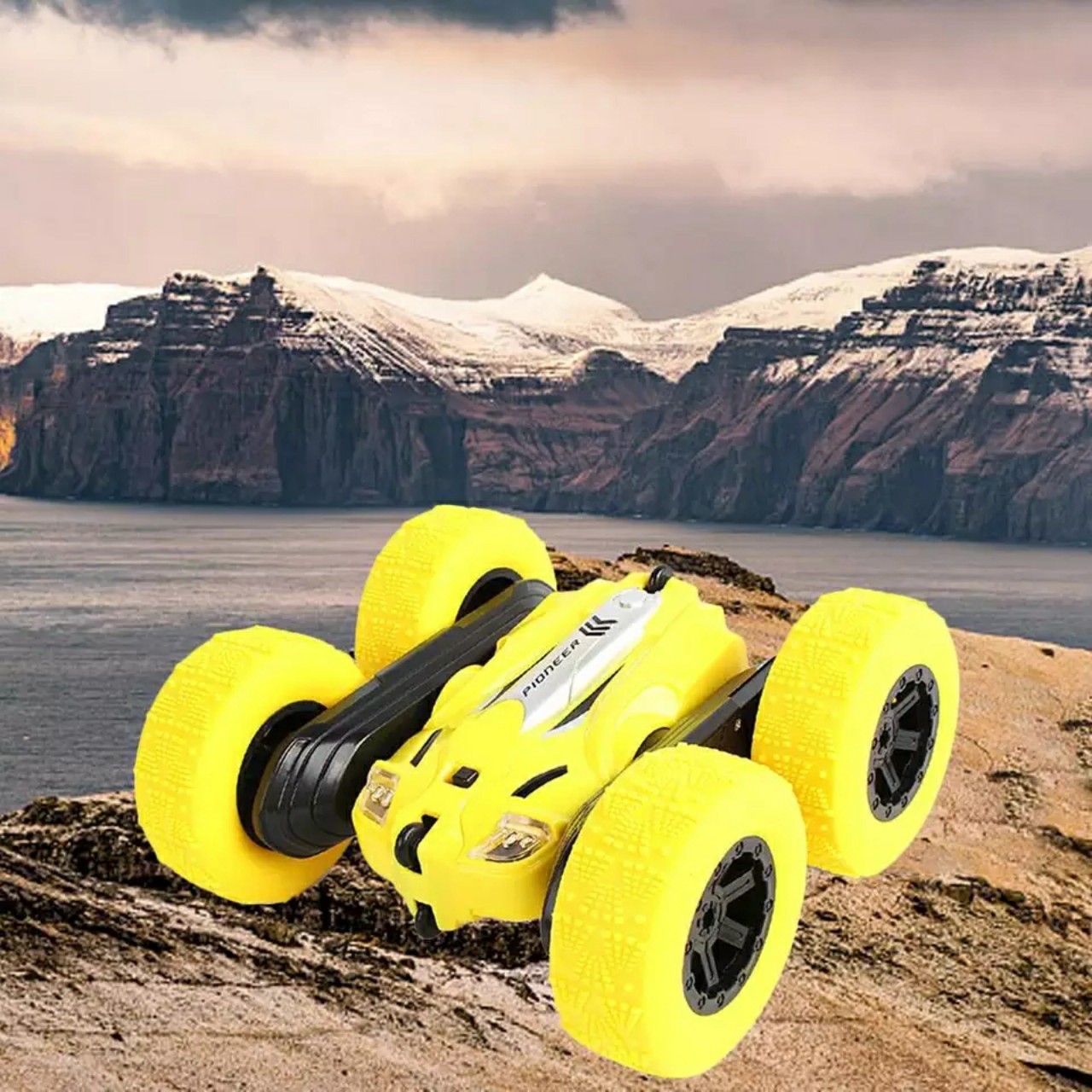 Xe ôtô điều khiển từ xa nhào lộn 360 độ 2 cầu - Stunt racing C104