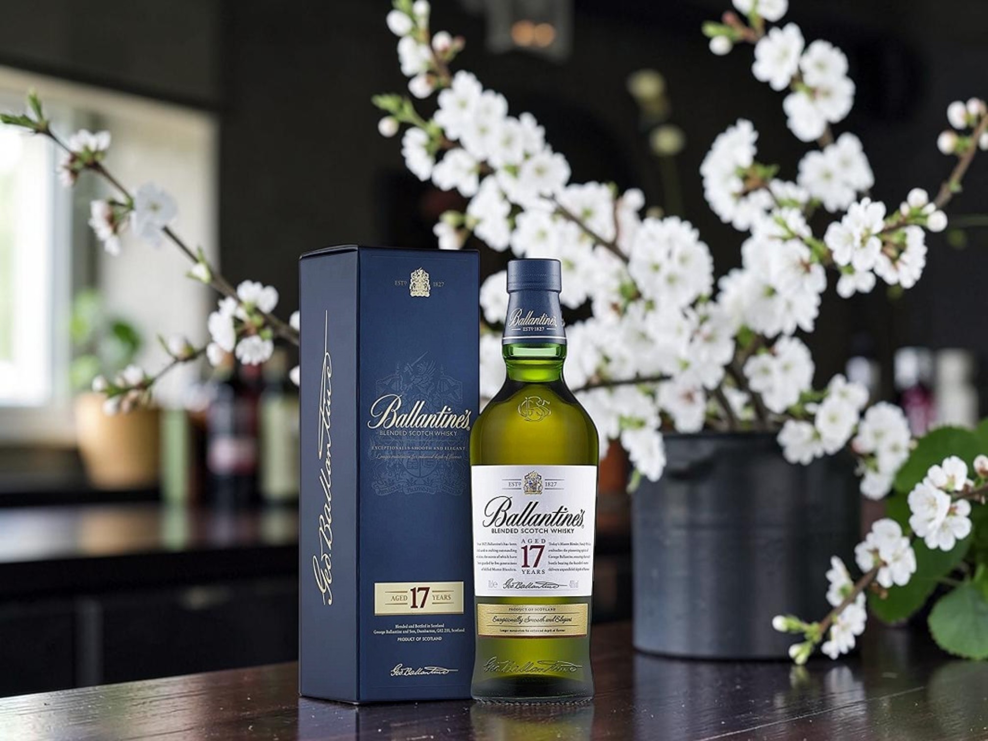 Vì sao Ballantine's 17 năm được xem là blend whisky đẳng cấp nhiều giải thưởng?