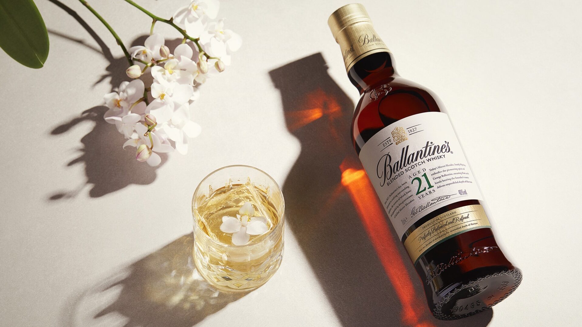 Rượu ngoại Ballantines 21 tuổi: Hương vị thương hiệu từ Scotland