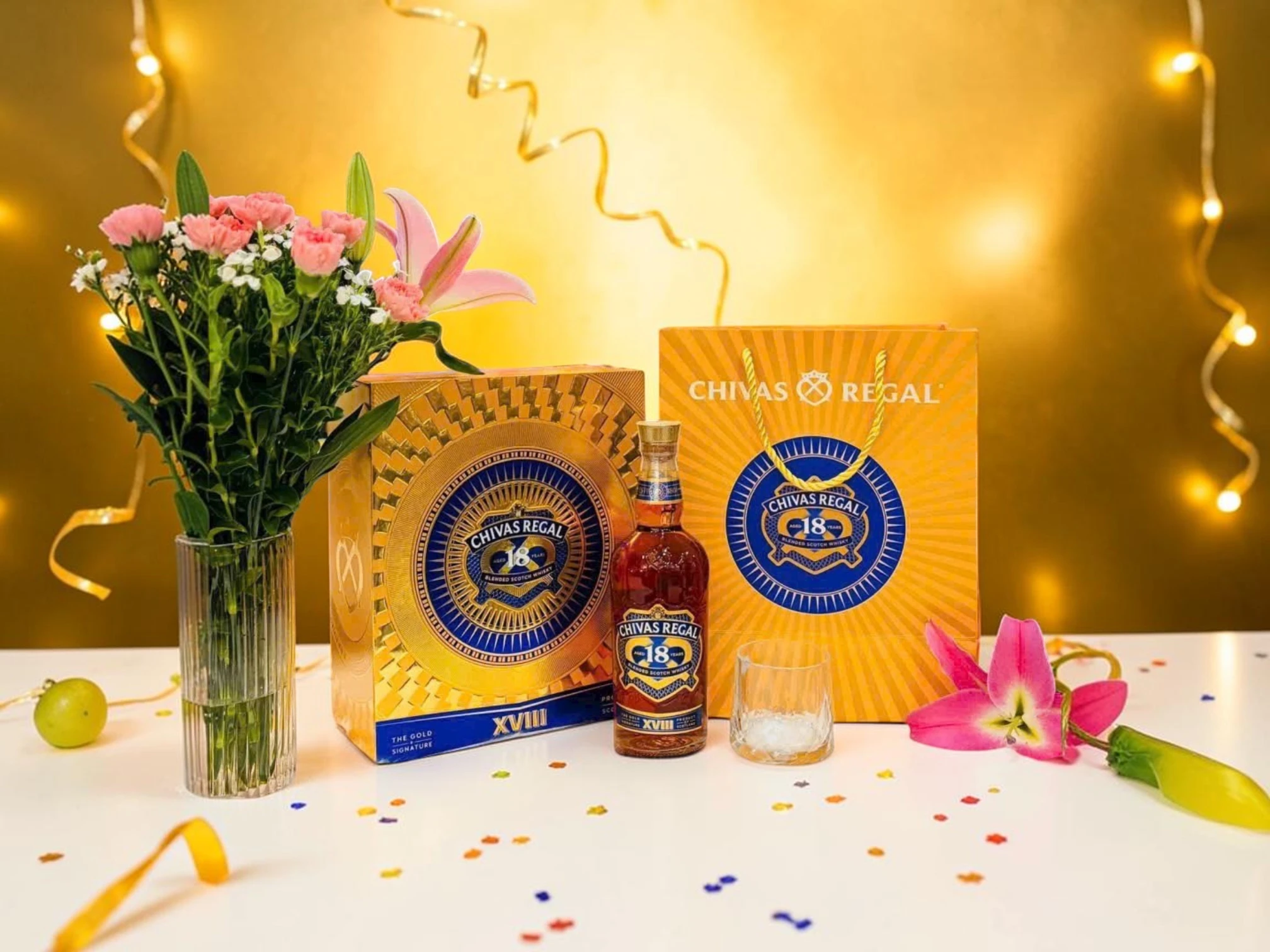 Cận cảnh chai và hộp quà rượu chivas 18 gold signature hộp quà Tết 2027