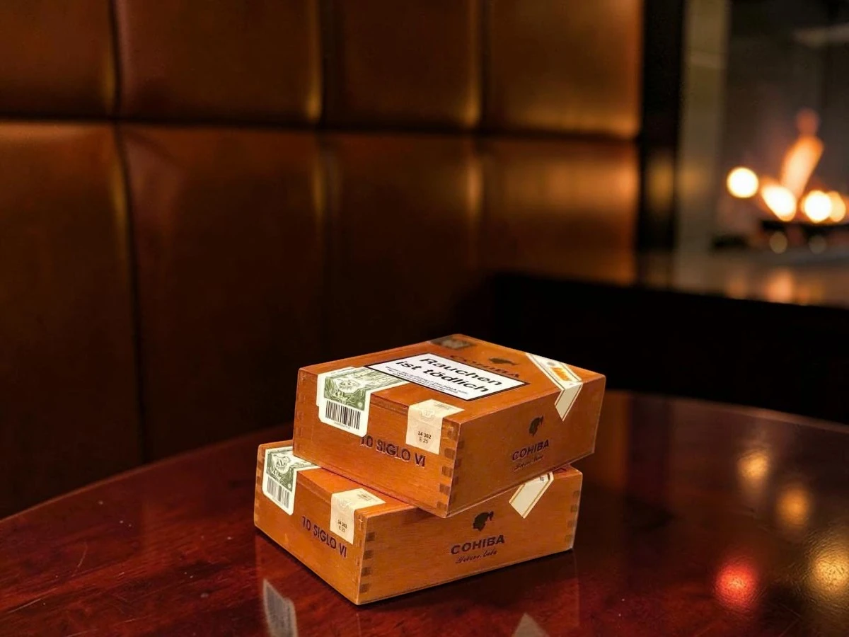 Hai hộp xì gà Cohiba Siglo 6 10 điếu chính hãng