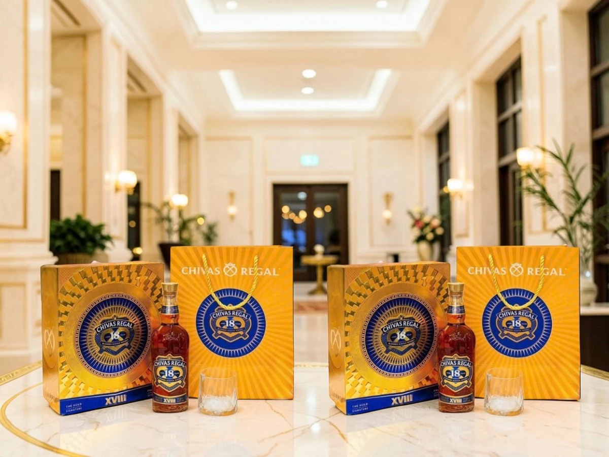 2 hộp quà rượu chivas 18 gold signature hộp quà Tết 2027 chính hãng