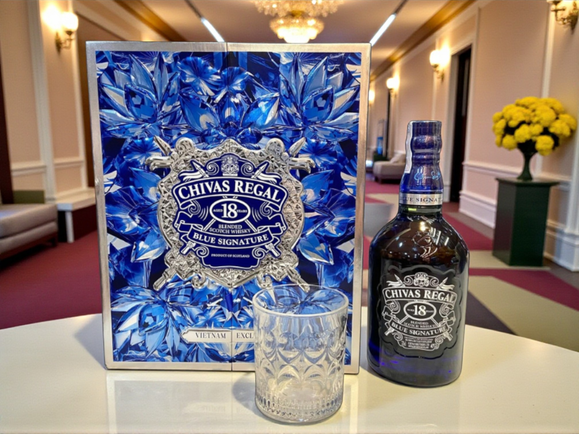 Rượu Chivas 18 Blue Signature hộp quà Tết 2026 giá tốt nhất