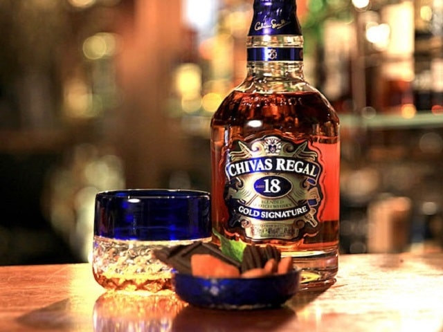 huong-vi-dac-biet-cua-dong-ruou-whisky-pha-che-den-tu-scotland.jpg