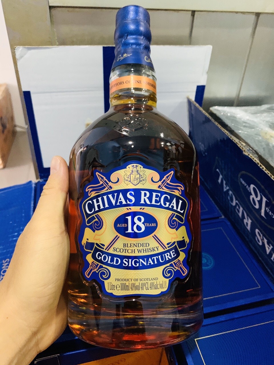 Rượu Chivas 18