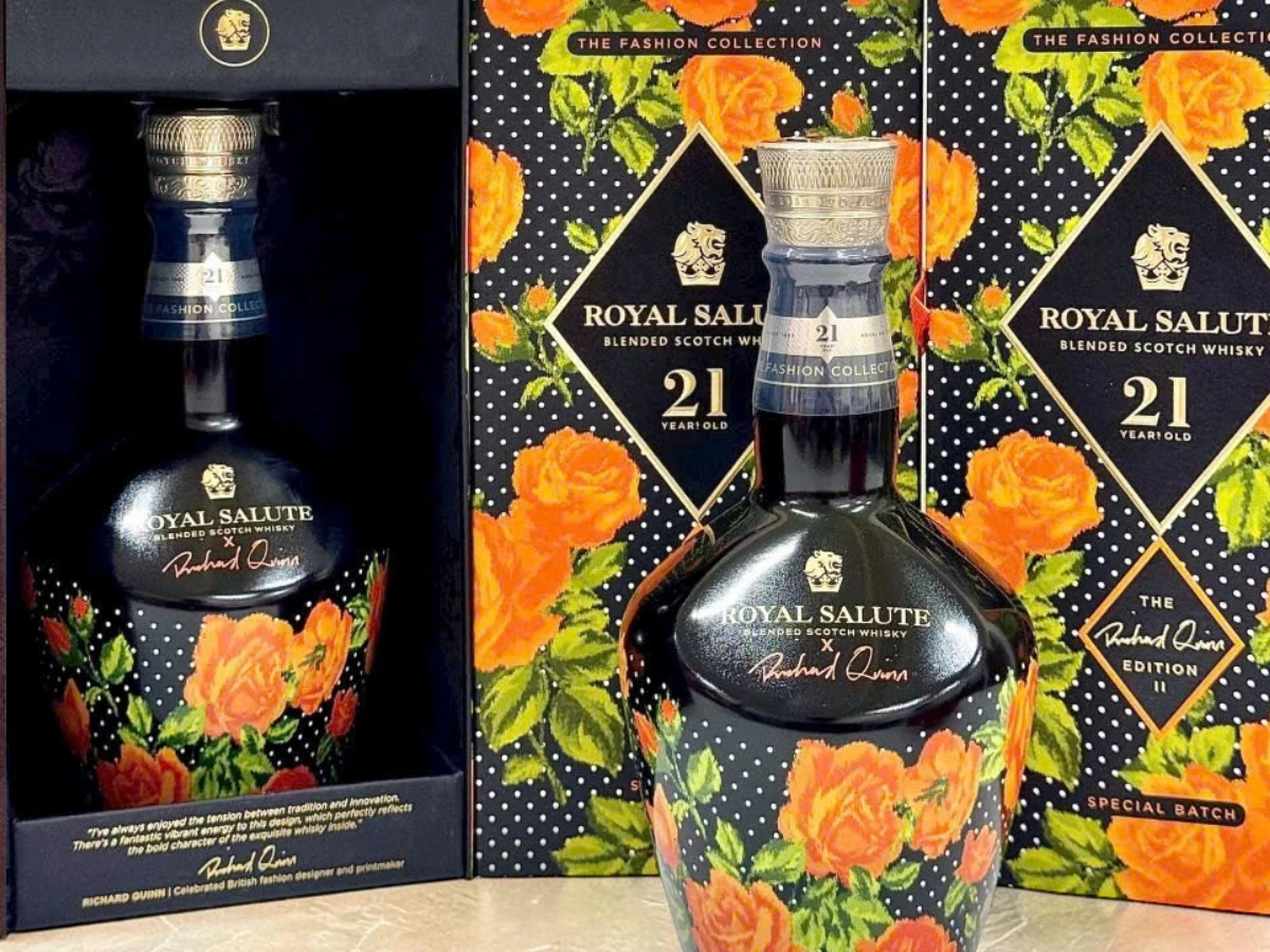 Rượu Chivas 21 Năm Richard Quinn Roses Edition II chính hãng