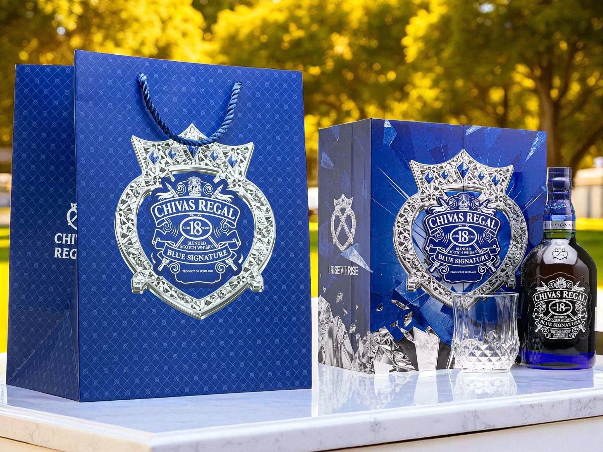 Rượu Chivas 18 Blue Signature hộp quà Tết 2025 