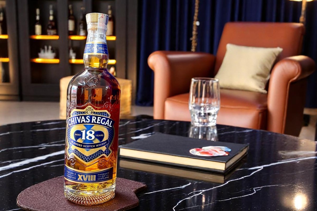 Rượu Chivas 18 mẫu mới 700ml chính hãng giá tốt