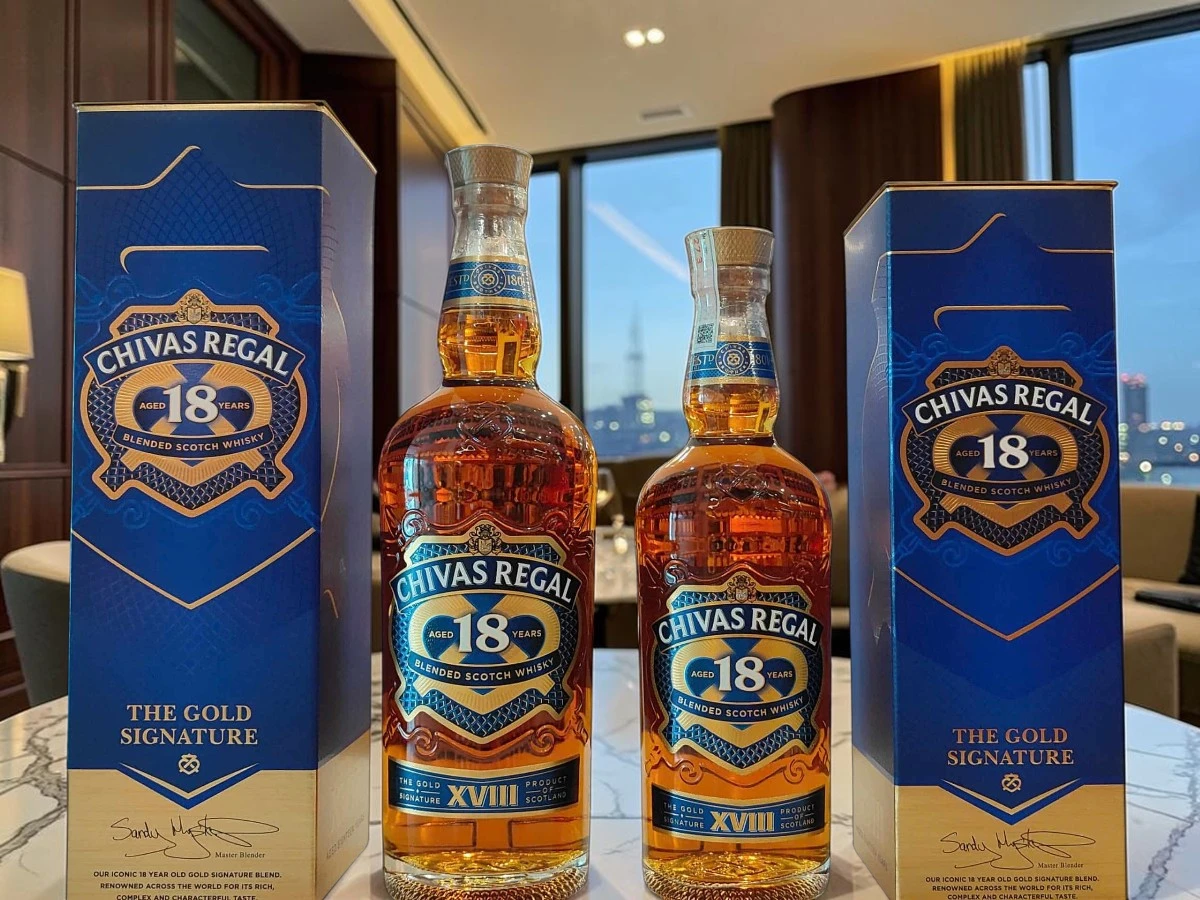 Rượu Chivas 18 năm dung tích 700ml và 1 lít