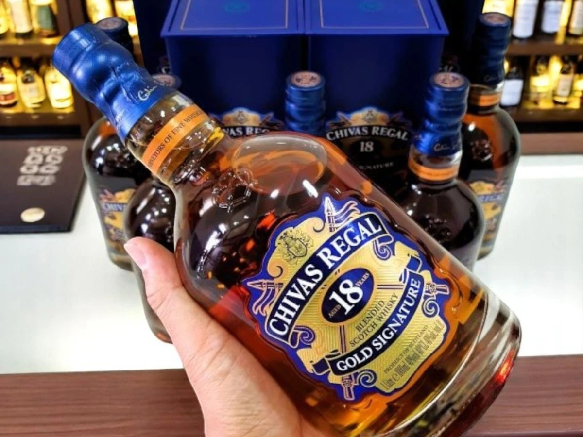 Rượu Chivas 18 Năm Mẫu Cũ