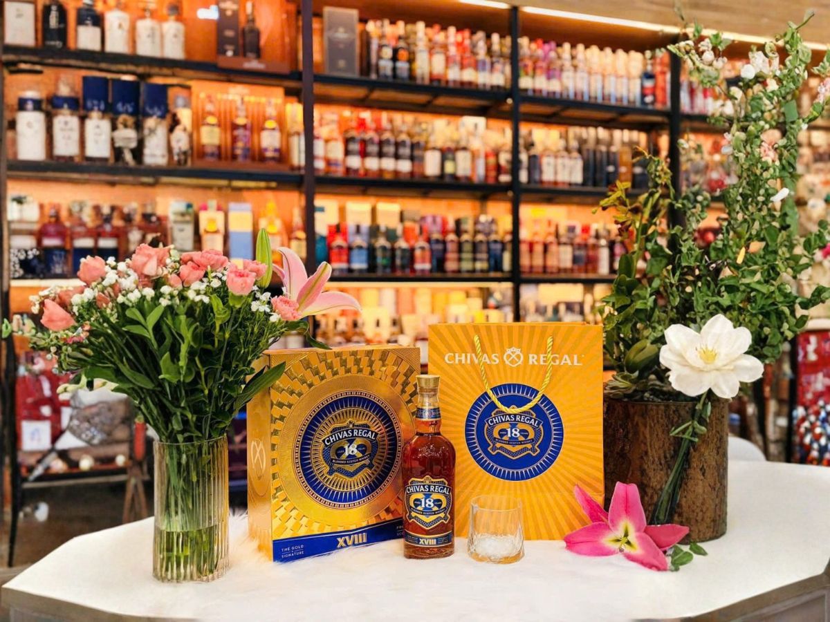 hộp quà rượu chivas 18 gold signature hộp quà Tết 2027 tại Rượu Bia Nhập Khẩu 88