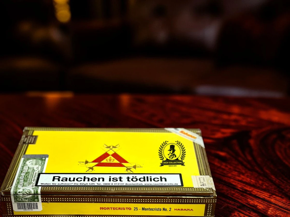 Hộp xì gà Montecristo No 2 chính hãng lựa chọn lý tưởng cho người mới bắt đầu