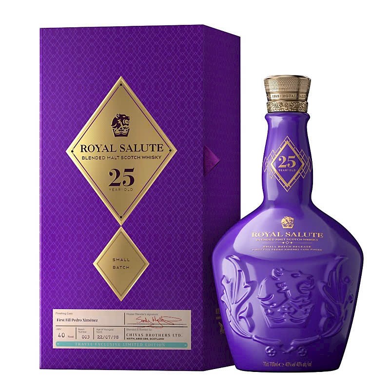 Rượu Chivas 25 năm Small Batch collection.