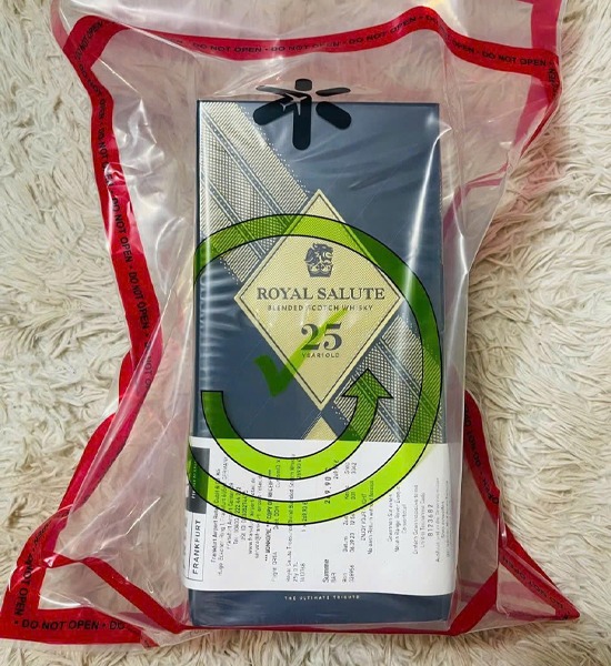 Rượu Chivas 25 Năm Xách Tay Chai Sứ -Duty Free