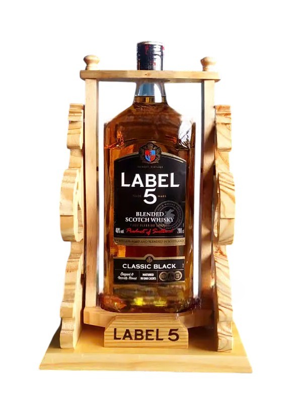 Rượu Label 5 Kệ Gỗ 2 Lít Chính Hãng 2026