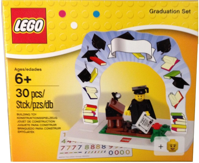 850935 LEGO® Classic Minifigure Graduation Set