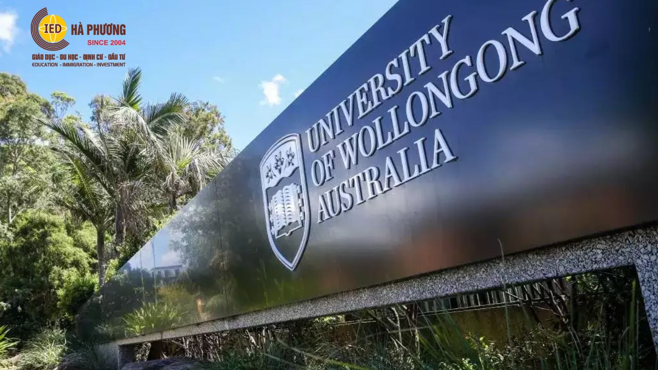 University of Wollongong (UOW)