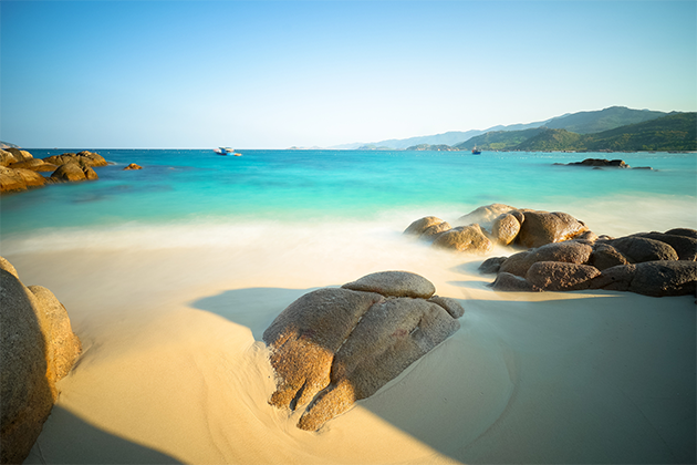 Tránh nóng mùa hè - Du lịch Nha Trang
