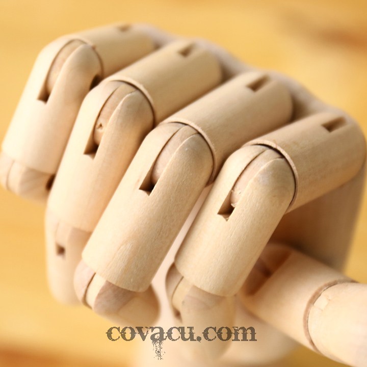 Bàn tay gỗ trang trí độc đáo