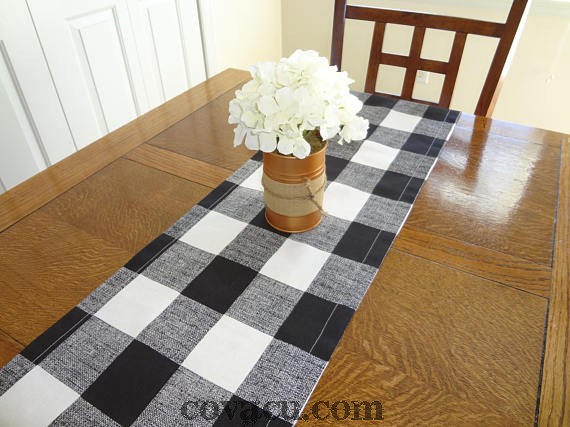 caro table runner