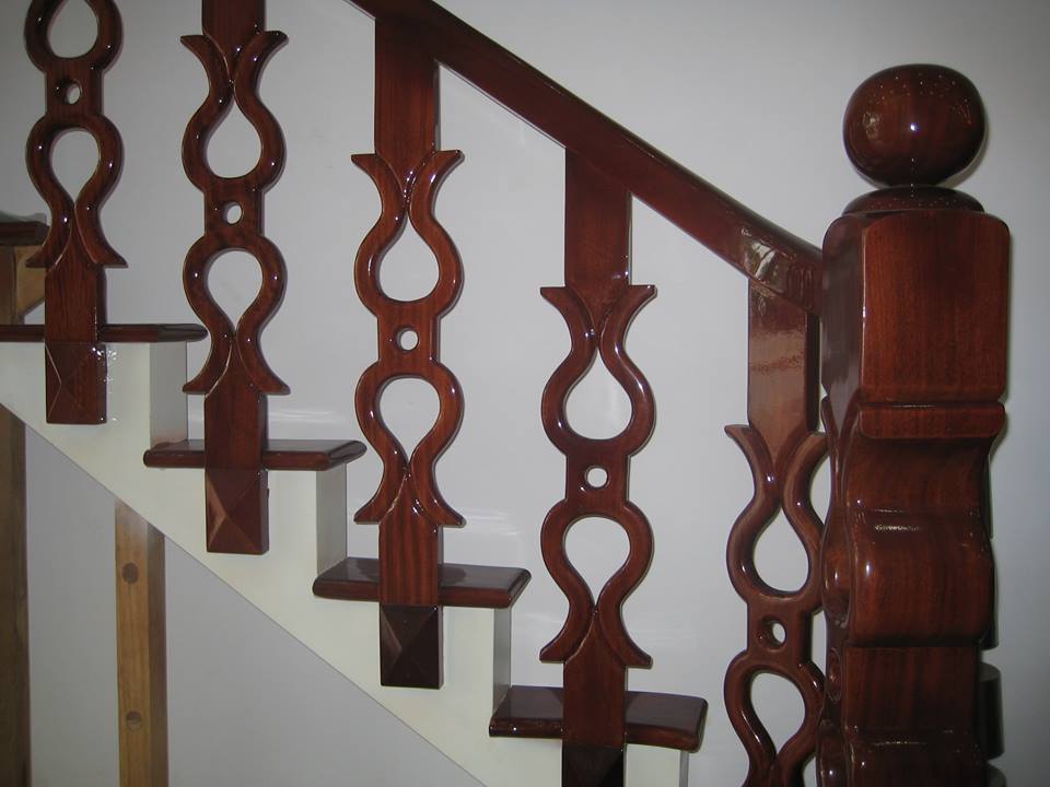 mẫu cầu thang gỗ đẹp 2