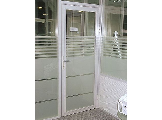 Cửa nhôm kính mẫu 8