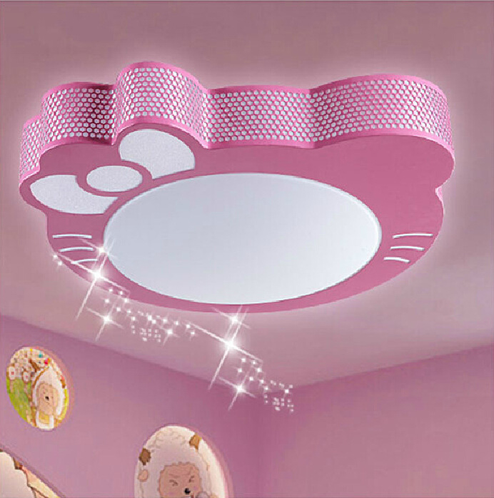 trần phòng ngủ hello kitty