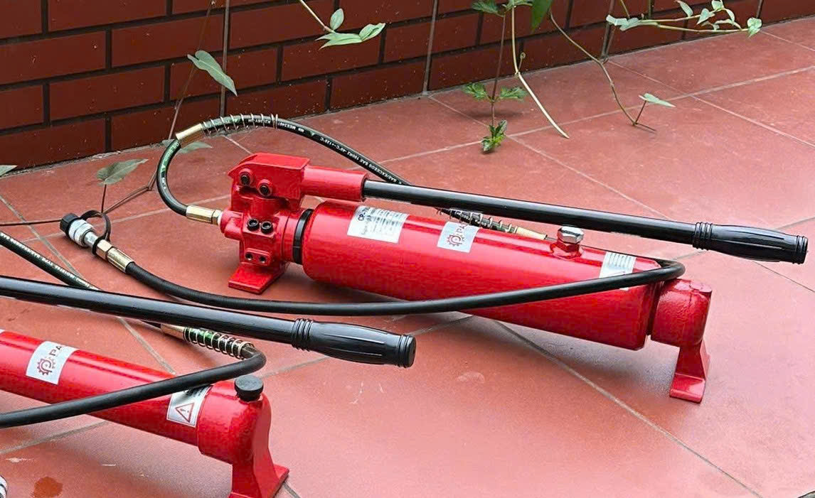 Bơm Tay Thủy Lực CP-700A (2700CC)