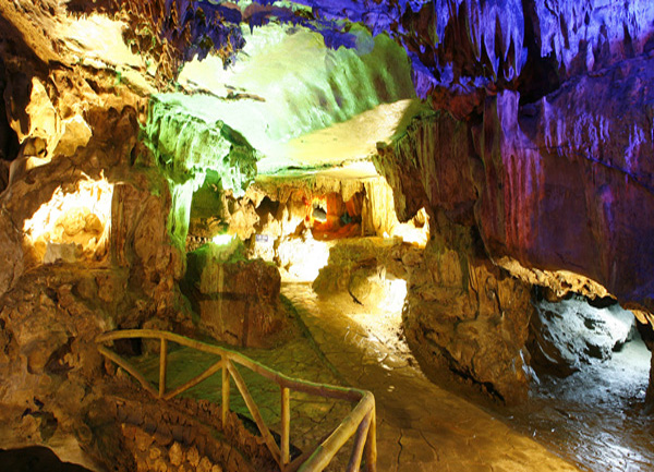 Giá vé tham quan động Nhị Thanh - Tour Pro