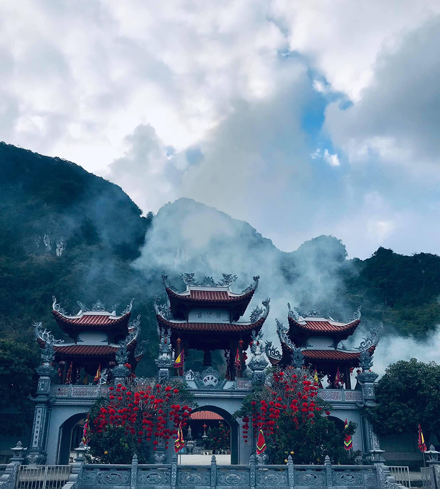 Đền Thác Bờ Thung Nai Cao Phong Hòa Bình - Điểm Đến Linh Thiêng Hút Khách