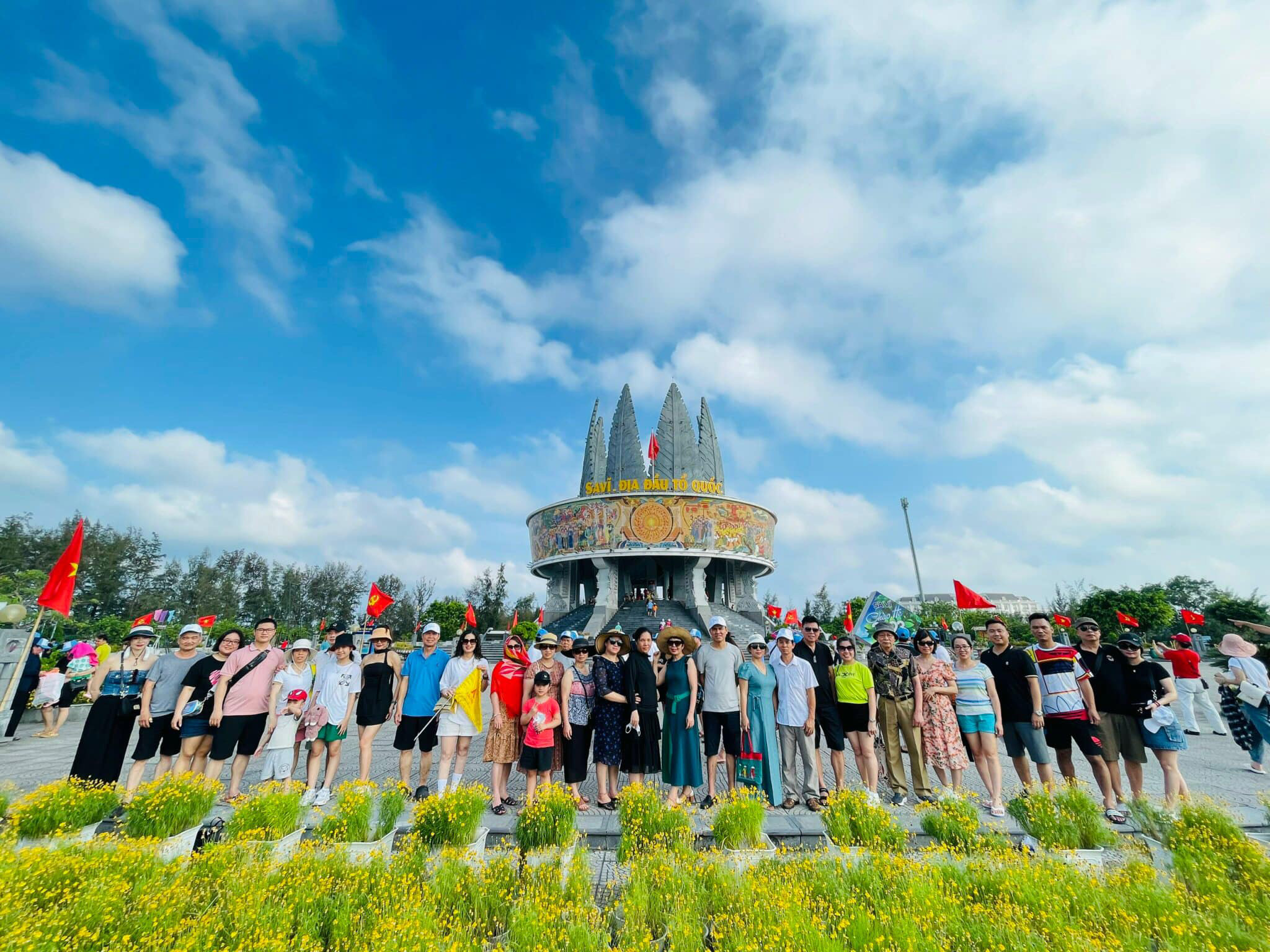 Tour TRÀ CỔ MÓNG CÁI Giá Rẻ Kinh Nghiệm Du Lịch Mới 2025 - Tour.Pro.Vn