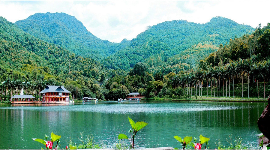 toành cảnh  khu du lịch ao vua