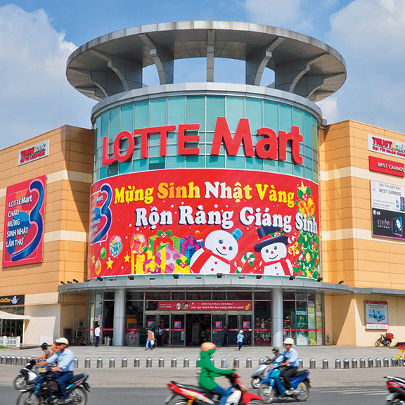 Lotte Mart là đối tác phân phối của Hoàng Gia với 11 siêu thị trên toàn quốc