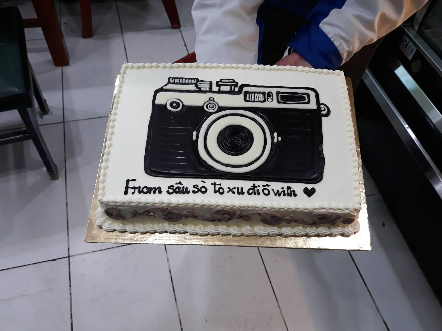 GATTO TRANG TRÍ MÁY ẢNH