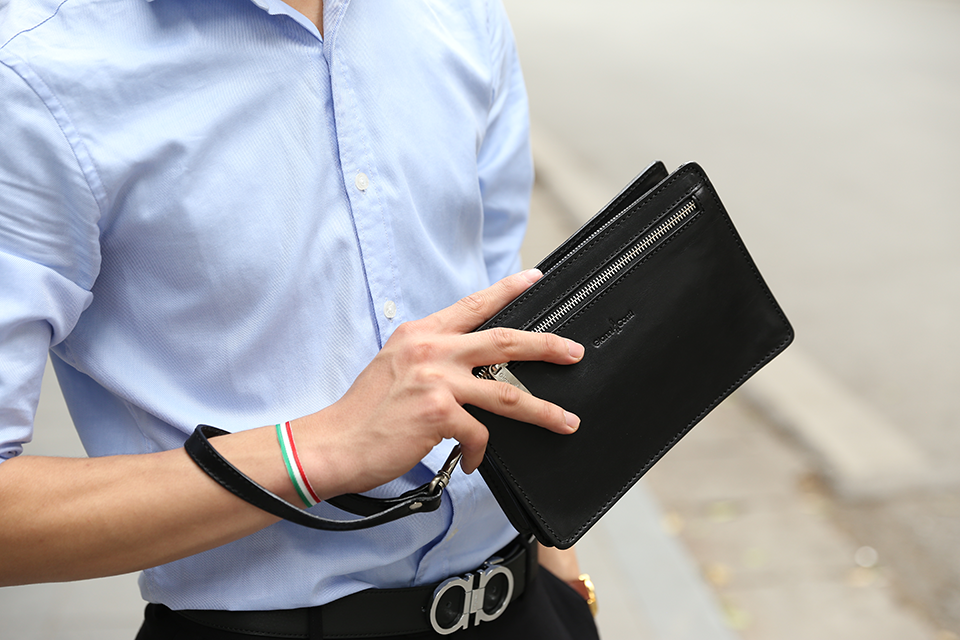 Ngắm những mẫu ví cầm tay nam đang hot nhất thị trường 2018