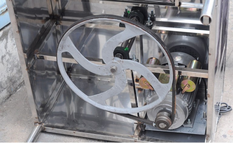 cấu-tạo-phần-đế-máy-vặt-lông-gà