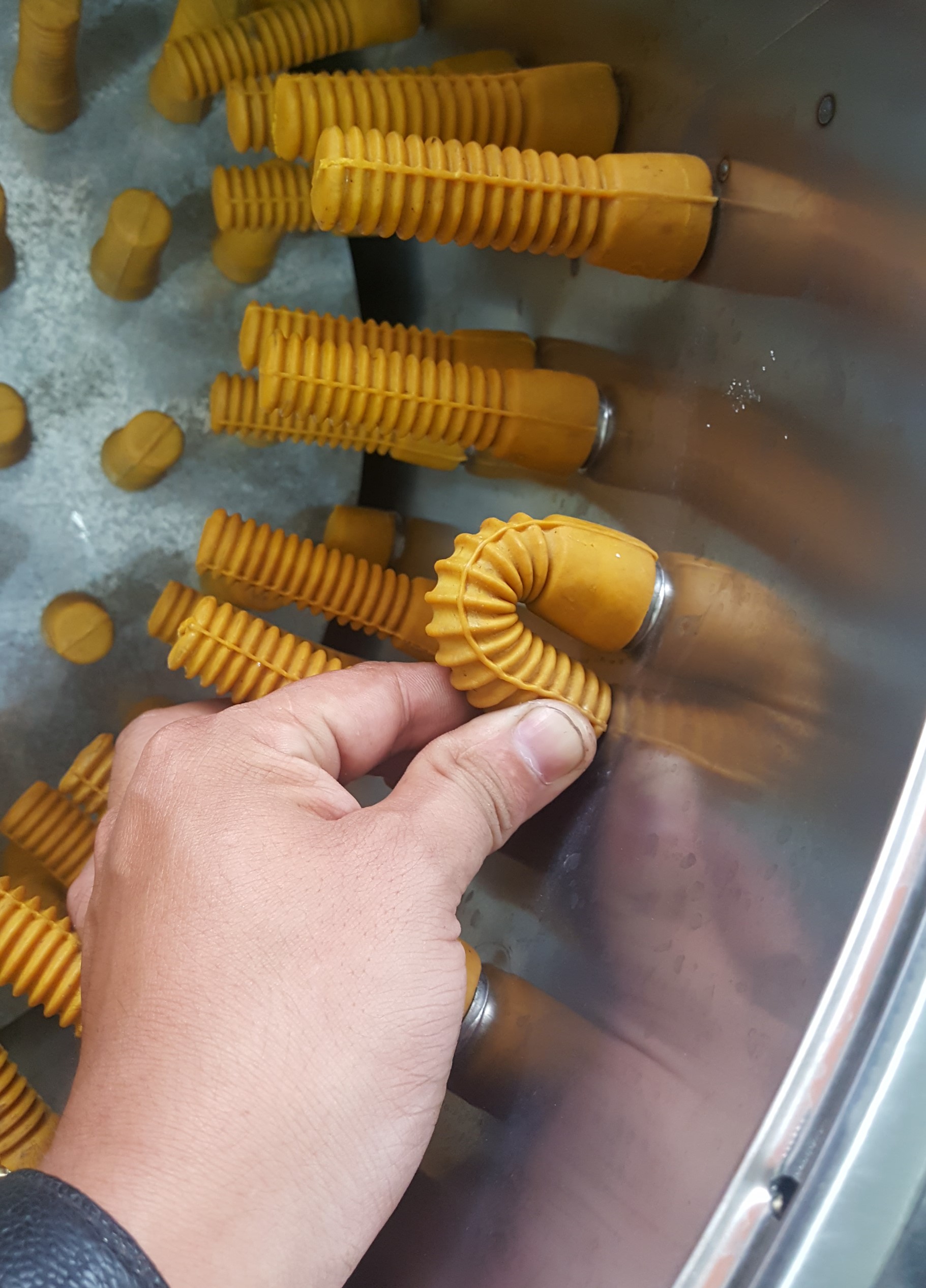 núm-cao-su-may-vat-long-ga