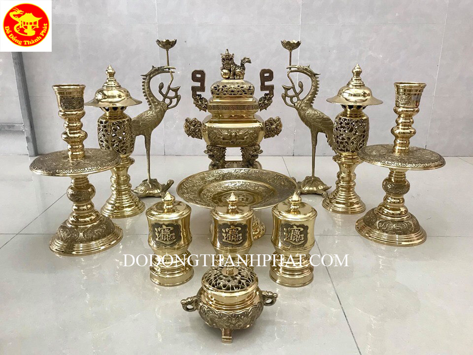 Bộ đồ thờ cúng đồng liên doanh hàng sáng lư vuông mẫu song long trầu nguyệt gồm 12 món