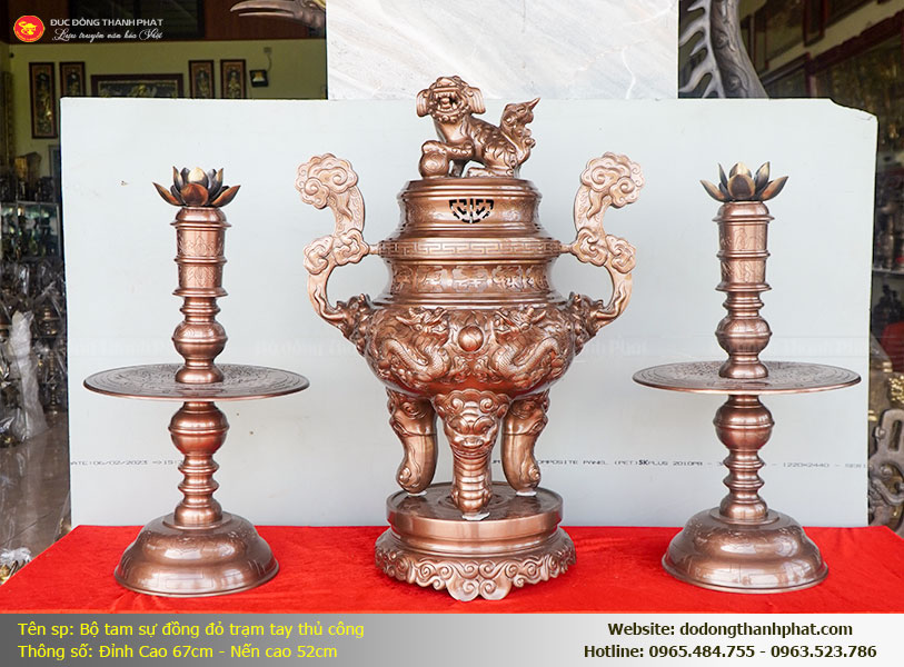 Ý nghĩa phong thủy của bộ ngũ sự song long chầu nguyệt trong không gian thờ tự