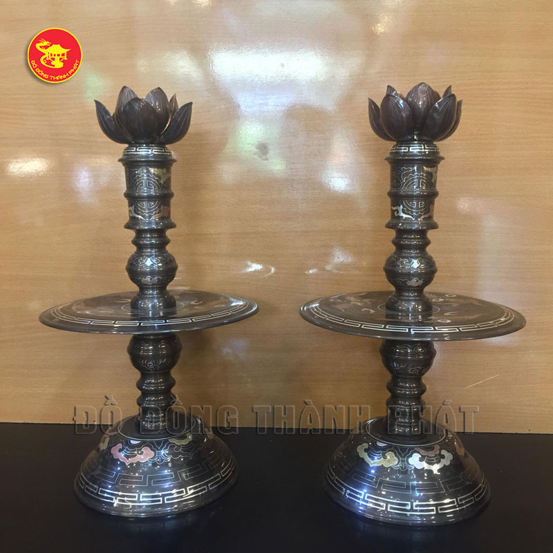 Chân nến bằng đồng khảm ngũ sắc cao 45 cm