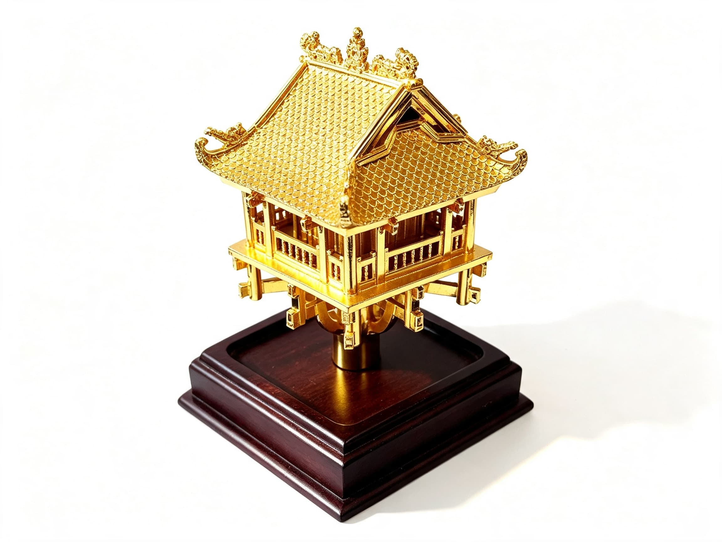 Mô hình Chùa Một Cột Đồng Nguyên Chất — chất liệu đồng nguyên chất ấm áp, đường nét thanh lịch, chưa dát vàng vẫn toát lên vẻ đẹp truyền thống