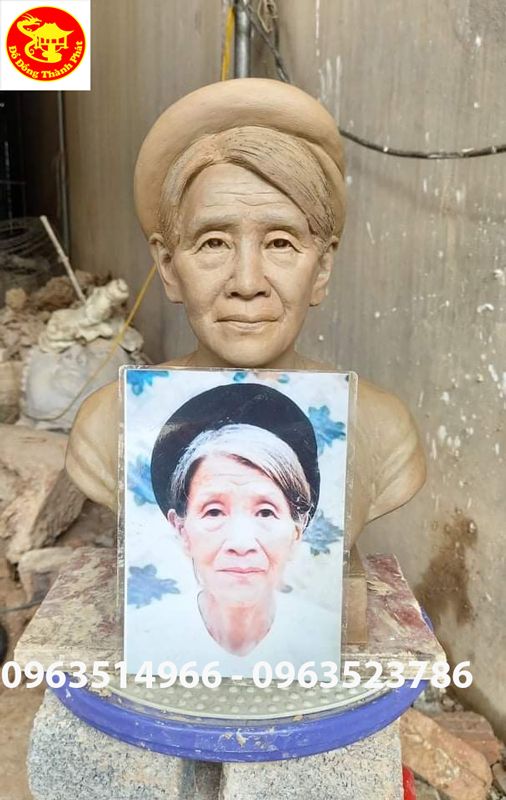 Đúc tượng đồng chân dung bán thân cụ bà cao 36 cm cho khách ở Quận Ba Đình Hà Nội.