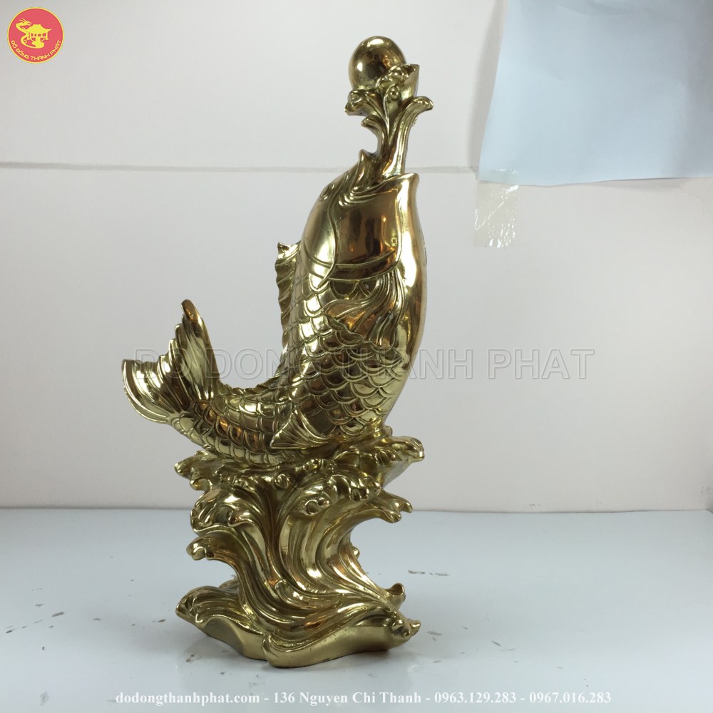 Tượng đồng Cá Chép ngậm ngọc Minh Châu