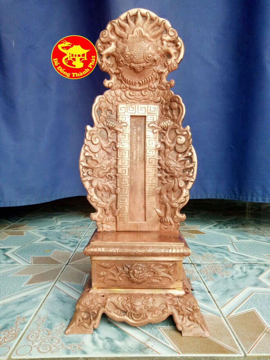 Bài Vị thờ Cúng Gia Tiên bằng Đồng Đỏ Cao 61 Cm Cho Nhà Thờ Họ Nguyễn Bài Vị thờ Cúng Gia Tiên bằng Đồng Đỏ Cao 61 Cm Cho Nhà Thờ Họ Nguyễn